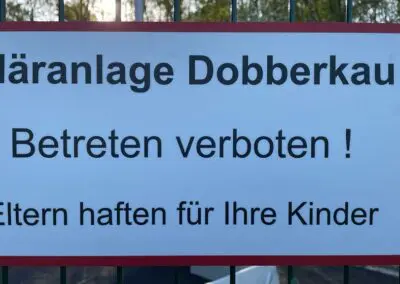 Schild der Kläranlage Dobberkau